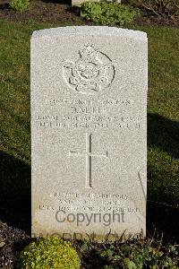 Harrogate (Stonefall) Cemetery - Lee, Desmond Maurice